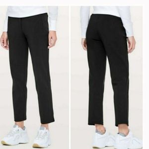 Lululemon on the move pants, size 4 , nwt